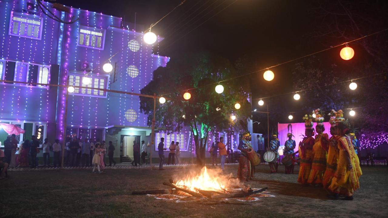 Jhargram Eshani Hotels And Guest House エクステリア 写真