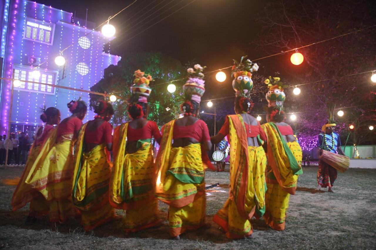 Jhargram Eshani Hotels And Guest House エクステリア 写真