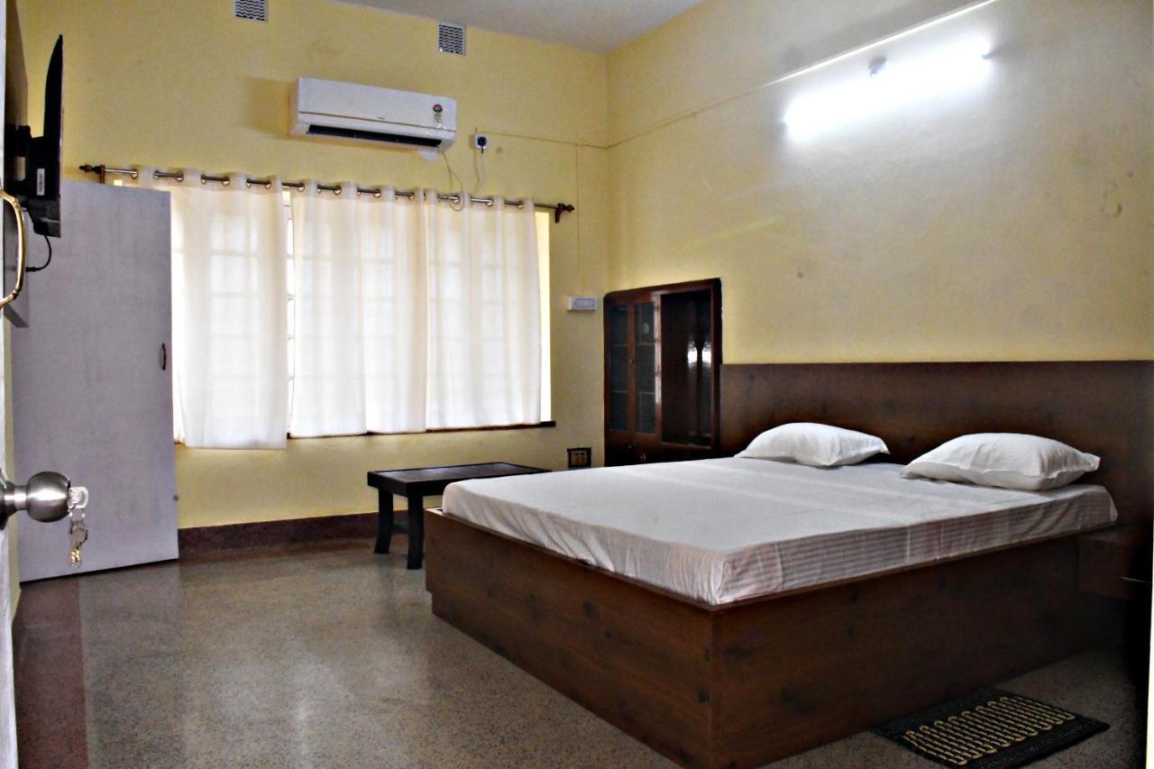 Jhargram Eshani Hotels And Guest House エクステリア 写真