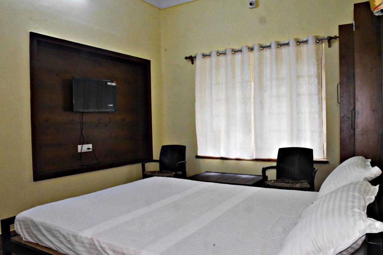 Jhargram Eshani Hotels And Guest House エクステリア 写真